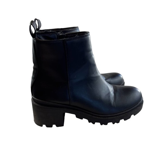 Cupio Women’s faux leather black booties combat casual. size 7  #S104 - Picture 8 of 13